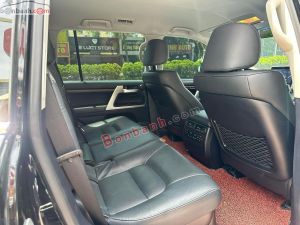 Xe Toyota Land Cruiser 4.6 V8 2019