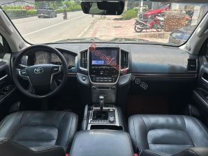 Xe Toyota Land Cruiser 4.6 V8 2019