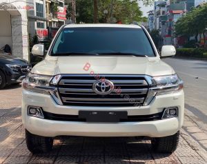 Xe Toyota Land Cruiser 4.6 V8 2020