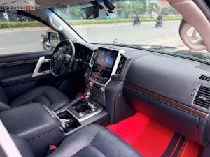 Xe Toyota Land Cruiser VX 4.6 V8 2019