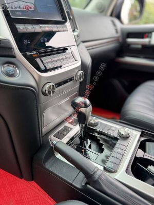 Xe Toyota Land Cruiser VX 4.6 V8 2019