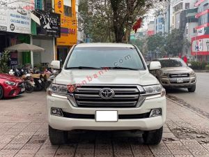 Xe Toyota Land Cruiser VX 4.6 V8 2016