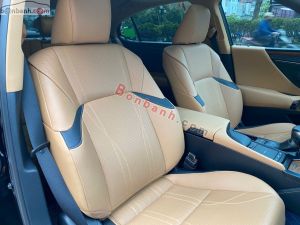 Xe Lexus ES 250 2021