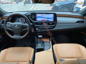 Xe Lexus ES 250 2021