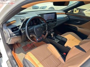 Xe Lexus ES 250 2022