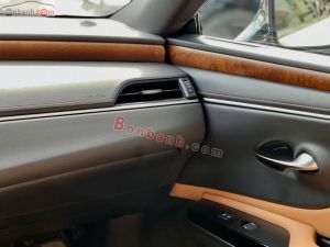 Xe Lexus ES 250 2022
