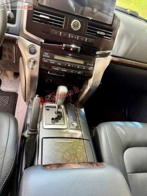 Xe Toyota Land Cruiser VX 4.6 V8 2015