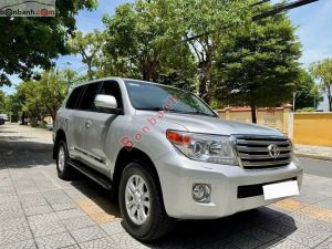 Xe Toyota Land Cruiser VX 4.6 V8 2015