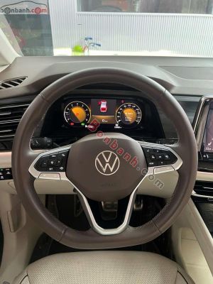 Xe Volkswagen Viloran Luxury 2024