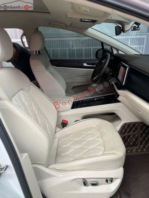 Xe Volkswagen Viloran Luxury 2024