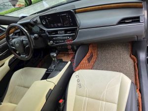 Xe Lexus ES 250 2022