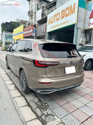 Xe Volkswagen Viloran Luxury 2024
