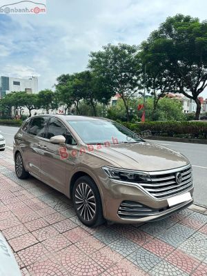 Xe Volkswagen Viloran Luxury 2024