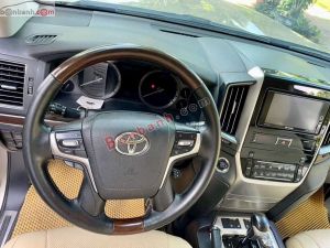 Xe Toyota Land Cruiser VX 4.6 V8 2017