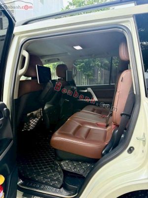 Xe Toyota Land Cruiser 4.6 V8 2020