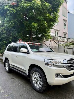 Xe Toyota Land Cruiser 4.6 V8 2020