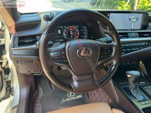 Xe Lexus ES 250 2018