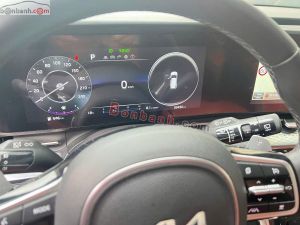 Xe Kia Carnival Signature 2.2D 2024