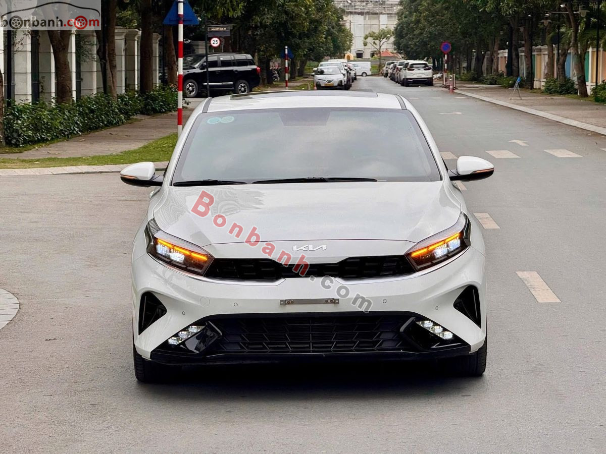 Kia K3 Premium 2.0 AT 2022