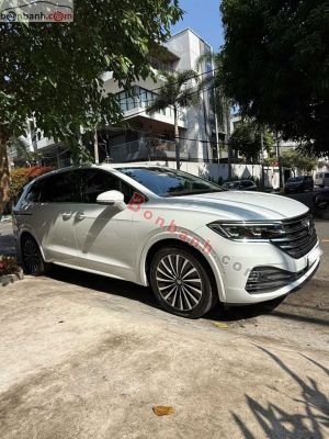 Xe Volkswagen Viloran Luxury 2024