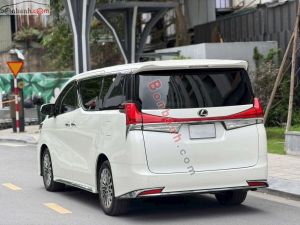 Xe Lexus LM 350 2021