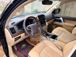 Xe Toyota Land Cruiser VX 4.6 V8 2016