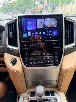 Xe Toyota Land Cruiser VX 4.6 V8 2016