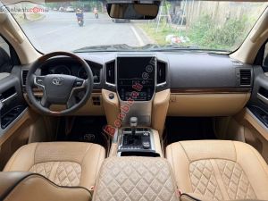 Xe Toyota Land Cruiser VX 4.6 V8 2016