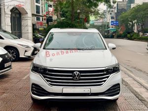 Xe Volkswagen Viloran Luxury 2024